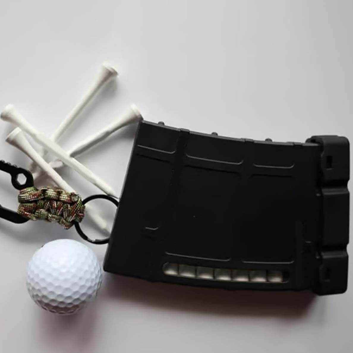 Golf tee storage box set, magazine-style golf tee storage box with carabiner, can hold 18 tees